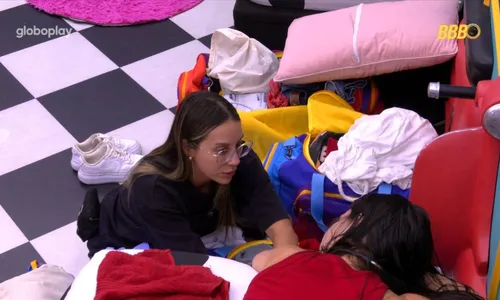 
				
					BBB 25: Renata desabafa com rival horas antes do Paredão: 'Difícil'
				
				