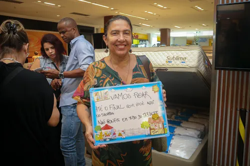 
				
					'BBB 25': Renata recebe alerta da mãe de Eva em 'Vitrine': ‘Cuidado’
				
				
