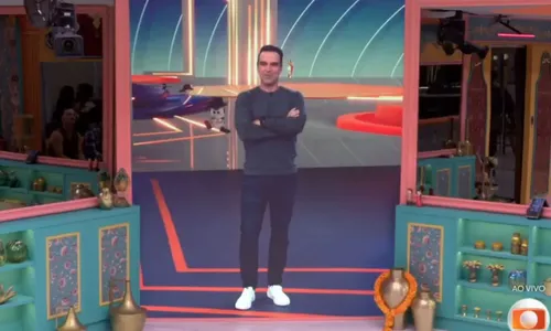 
					'BBB 25': Tadeu Schmidt dá nova bronca e debocha de brothers; VÍDEO
				
				