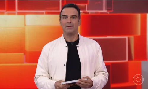 
				
					'BBB 25': Tadeu Schmidt faz discurso cheio de indiretas e web reage
				
				