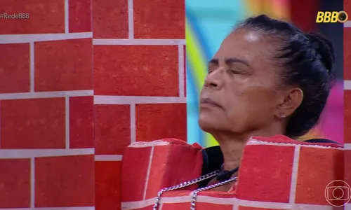 
				
					BBB 25: Vilma passa mal, quase desmaia e é atendida às pressas
				
				