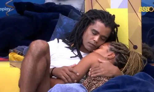 
				
					BBB: Aline e Vinícius brigam e brother dispara: 'Só você pode falar'
				
				