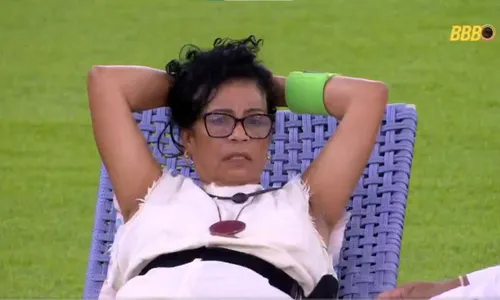 
				
					'BBB 25': dona Vilma detona Aline e defende voto: 'Vai se lascar'
				
				