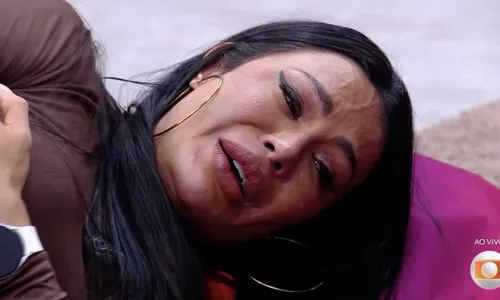 
				
					BBB 25: cachorra de Gracyanne Barbosa morre e Giovanna se desespera
				
				