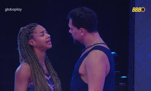 
					'BBB 25': clima fica tenso entre Aline e Renata após confusão por cama
				
				