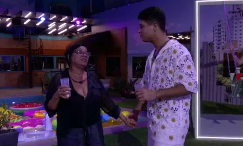 
					'BBB 25': festa tem Vitória detonando João Pedro, desabafos e chororô
				
				