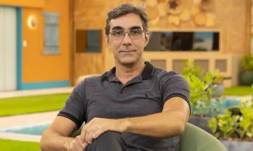 
				
					BBB 25: web exalta novo diretor do reality e debocham de Boninho
				
				