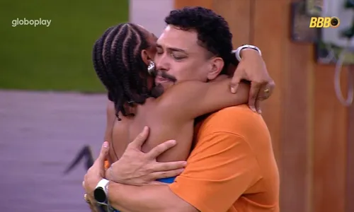 
				
					BBB: Aline e Vinícius comemoram, Gracyanne chora e Vitória faz trama
				
				