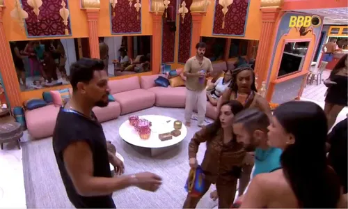 
				
					BBB: Diego passa mal, Gracyanne detona aliado e Guilherme se revolta
				
				