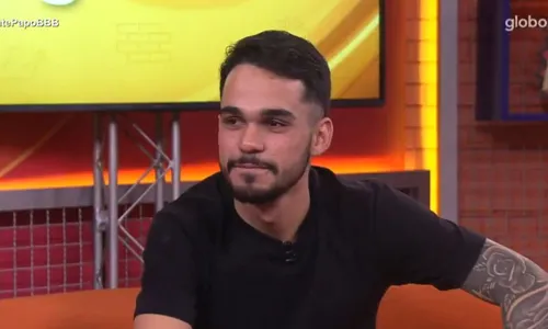 
				
					BBB: João Gabriel se surpreende com 'traição' do irmão: 'Sem vergonha'
				
				