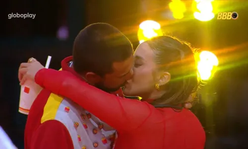 
				
					BBB 25: 5 motivos para eliminar Maike e deixar Vinícius
				
				