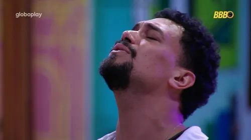 
				
					BBB 25: Vinícius renova com marca e faz campanha de Dia das Mães
				
				