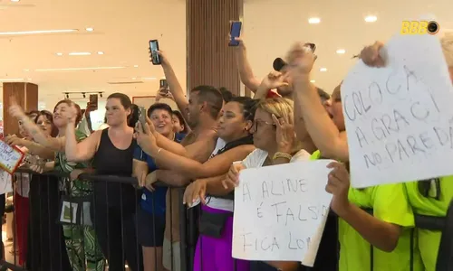 
					BBB: público alerta Renata sobre Gracyanne e pede expulsão da sister
				
				