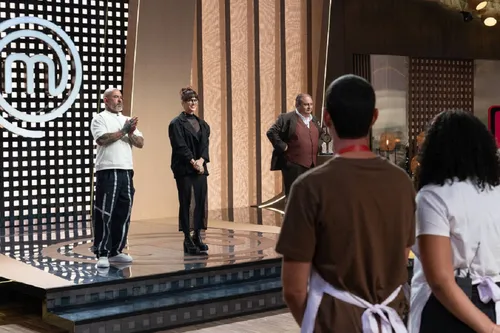 
					Temporada do 'MasterChef' com celebridades dá dor de cabeça para Band
				
				