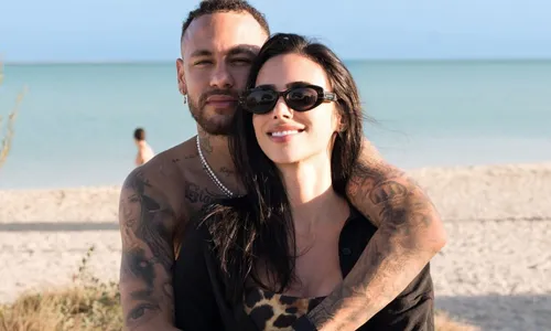 
				
					Bruna Biancardi exibe barrigão em viagem aos EUA e mostra 'mimos'
				
				