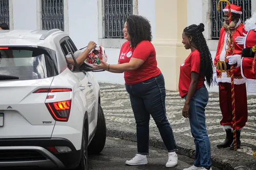 
				
					Campanha 'Natal do Bem' inicia coleta de doações; veja postos
				
				