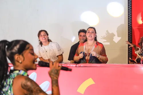 
				
					Carnaval 2025: Ludmilla emociona ao fazer homenagem a Preta Gil
				
				