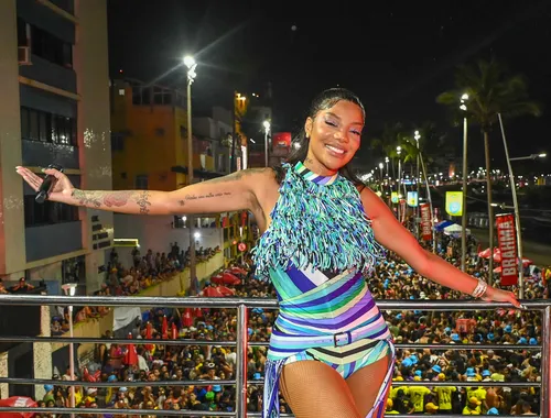 
				
					Carnaval 2025: Ludmilla emociona ao fazer homenagem a Preta Gil
				
				