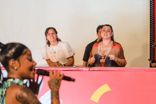 
				
					Carnaval 2025: Ludmilla emociona ao fazer homenagem a Preta Gil
				
				