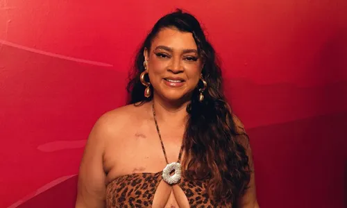 
				
					Carnaval 2025: Preta Gil surge com look ousado para 3º dia de folia
				
				