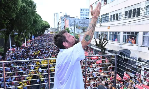 
				
					Carnaval 2025: filho de Saulo curte folia ao lado da namorada; FOTOS
				
				