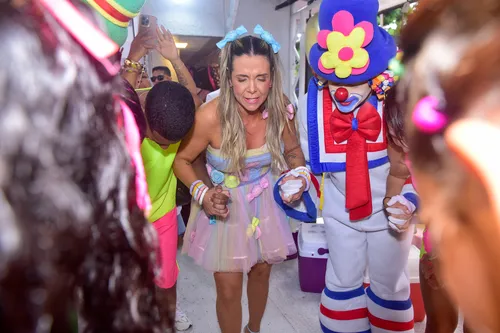 
				
					Carnaval: Carla Perez se apresenta com bloco infantil no Campo Grande
				
				