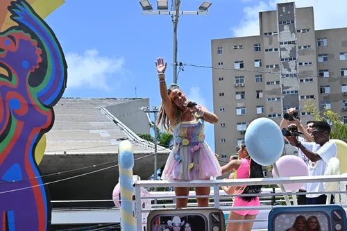 
				
					Carnaval: Carla Perez se apresenta com bloco infantil no Campo Grande
				
				