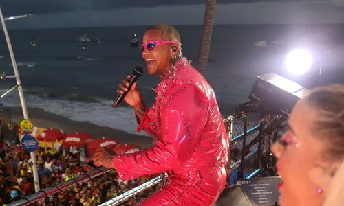 
				
					Léo Santana perde mais de 5 kg após 36 horas de shows no Carnaval
				
				