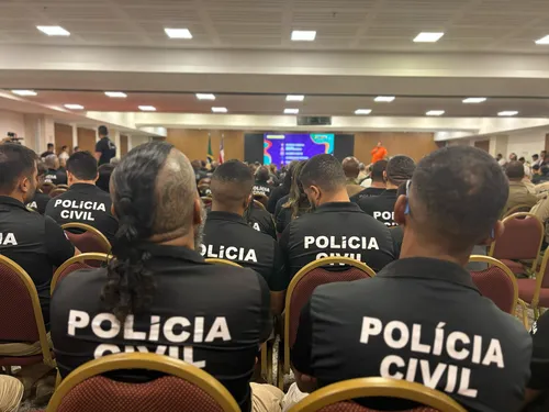 
				
					Carnaval na Bahia terá 37 mil policiais e 1,5 mil câmeras inteligentes
				
				