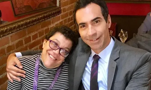 
					César Tralli encanta com 'visita ilustre' da filha no Jornal Hoje
				
				