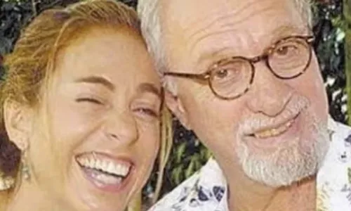 
				
					Cissa Guimarães surge em foto rara com ex-marido: 'Amor será eterno'
				
				
