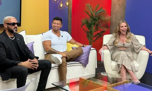 
				
					Cristina Rocha reúne sósia de Belo e amante de Gracyanne em programa
				
				