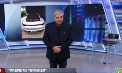 
					Repórter do SBT se pronuncia após receber 'patada' de Datena ao vivo
				
				