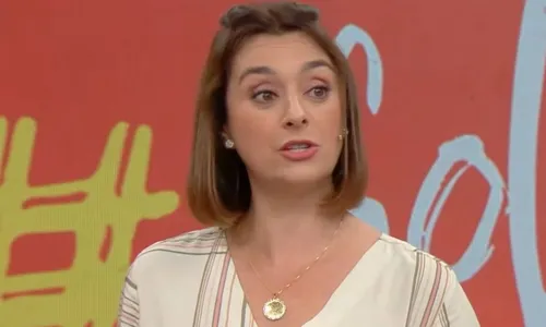 
				
					Cátia Fonseca acerta ida ao SBT em meio a turbulência com a Band
				
				