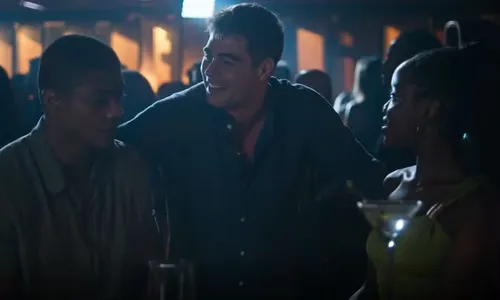 
				
					Dona de Mim: Davi e Marlon se envolvem em briga e encaram homem armado
				
				