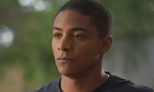 
				
					'Dona de Mim': tragédia mata personagem e muda vida de Marlon na trama
				
				