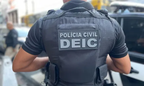 
				
					Estelionatário que aplicava golpes como advogado é preso em Salvador
				
				