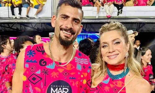 
				
					Ex-BBB Nizam relembra romance com Letícia Spiller: 'Muito intenso'
				
				