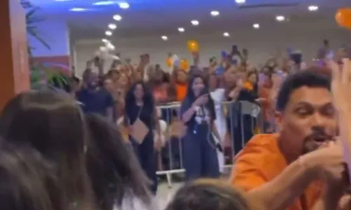 
				
					'BBB 25': Vinícius é recebido com carreata em cidade natal na Bahia
				
				