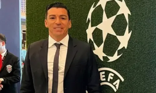 
				
					Ex-capitão da Seleção Brasileira para na UTI após ter corpo queimado
				
				
