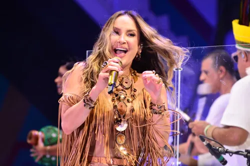 
				
					FOTOS: Claudia Leitte canta no meio do povo em ensaio no Candyall
				
				