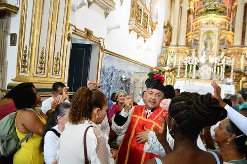 
				
					FOTOS: Devotos se reúnem em celebração a Santa Luzia em Salvador
				
				