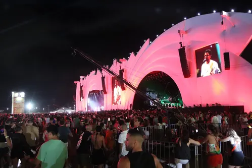 
				
					FOTOS: veja imagens do primeiro dia do Festival de Verão Salvador
				
				