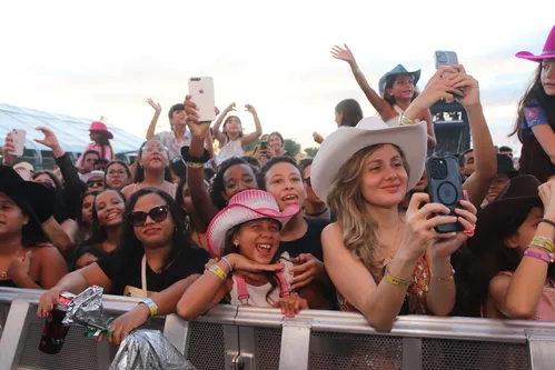 
				
					FOTOS: veja imagens do primeiro dia do Festival de Verão Salvador
				
				