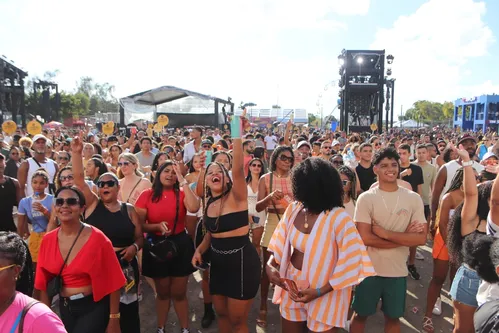 
				
					FOTOS: veja imagens do segundo dia do Festival de Verão Salvador
				
				