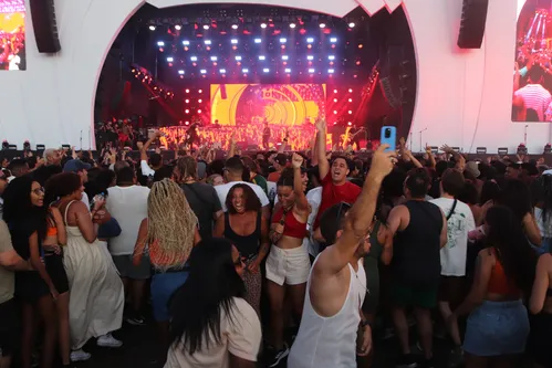 
				
					FOTOS: veja imagens do segundo dia do Festival de Verão Salvador
				
				