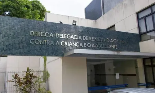 
				
					Família é presa por suspeita de abuso sexual infantil em Salvador
				
				