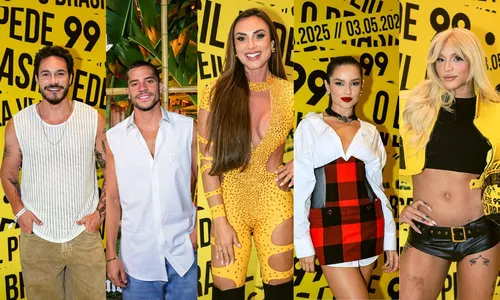 
				
					Famosos lotam área VIP do show de Lady Gaga; veja fotos
				
				