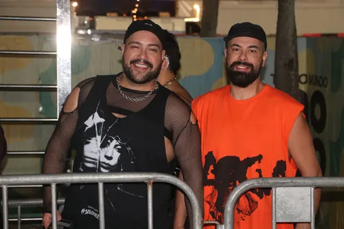 
				
					Famosos lotam área VIP do show de Lady Gaga; veja fotos
				
				