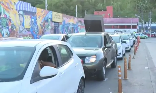 
				
					Ferry-boat tem fila com espera de 3h no primeiro dia de Carnaval
				
				